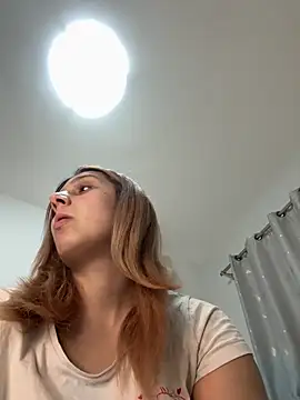 Snapshot of hotamanda01 chatting on June 11, 2026, 8:17 pm hotamanda01 online show from June 11, 2026, 8:17 pm