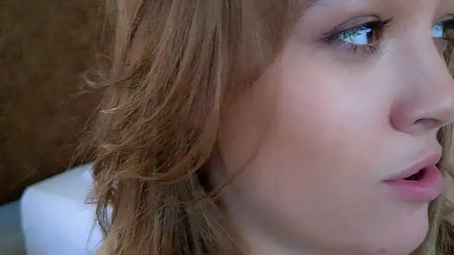 DemiDee online show from October 25, 2025, 10:36 am