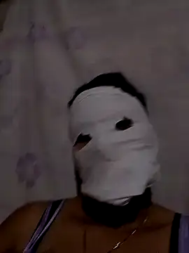 chutiaunty online show from February 28, 2026, 3:50 am