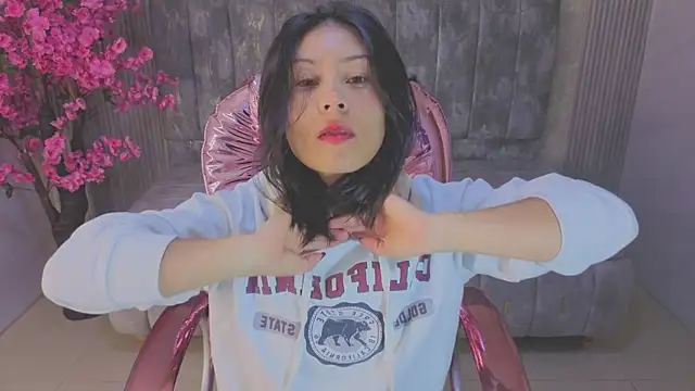 salome stockman s online show from February 2, 2026, 12:48 pm