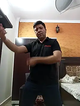 innocentboy1987 online show from October 3, 2025, 6:26 am