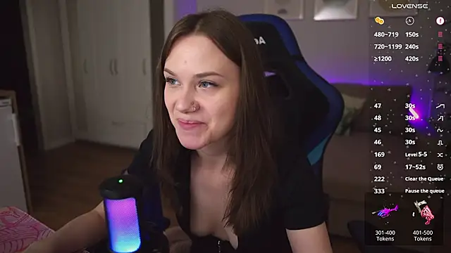 Snapshot of alexa_feels_ chatting on March 8, 2026, 8:12 pm alexa feels online show from March 8, 2026, 8:12 pm