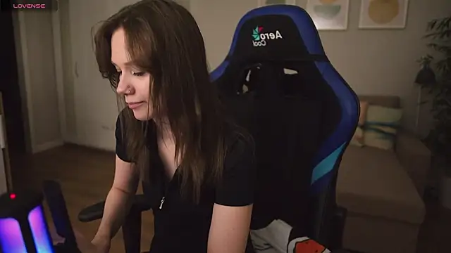 Snapshot of alexa_feels_ chatting on March 20, 2026, 3:35 pm alexa feels online show from March 20, 2026, 3:35 pm