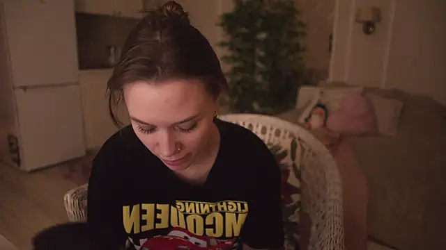 Snapshot of alexa_feels_ chatting on October 26, 2025, 6:19 pm alexa feels online show from October 26, 2025, 6:19 pm