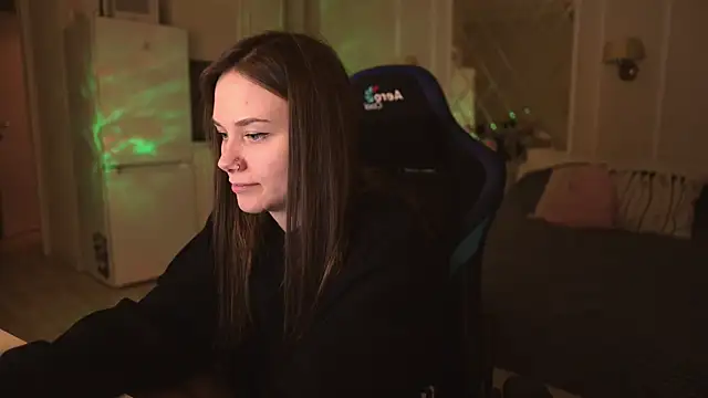 Snapshot of alexa_feels_ chatting on March 2, 2025, 10:34 pm alexa feels online show from March 2, 2025, 10:34 pm