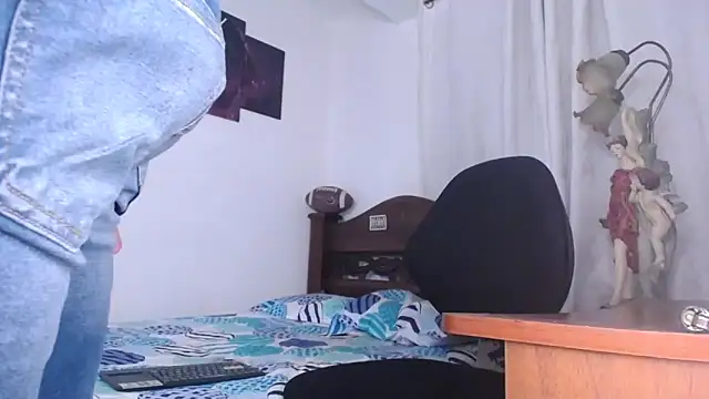 Bull Xvi online show from November 26, 2025, 2:44 am