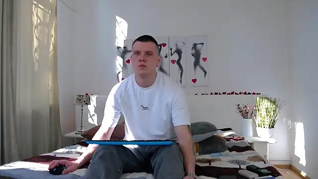 Ryker Seen online show from February 11, 2025, 9:52 am