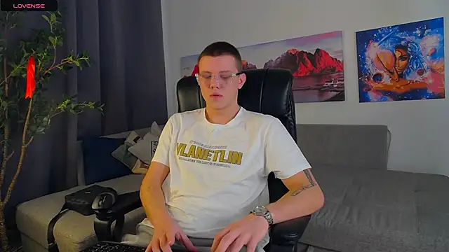 Ryker Seen online show from February 27, 2025, 11:48 pm