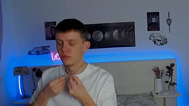 Ryker Seen online show from February 4, 2026, 3:23 am