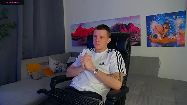 Ryker Seen online show from March 6, 2025, 7:03 am