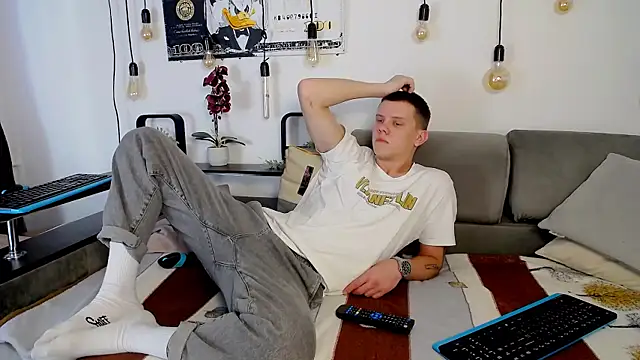 Ryker Seen online show from March 20, 2025, 8:42 am