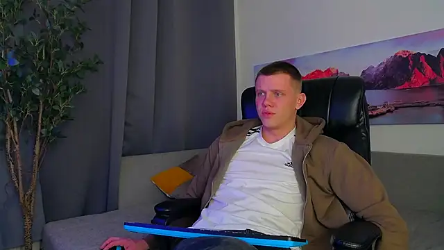 Ryker Seen online show from March 8, 2025, 7:42 pm