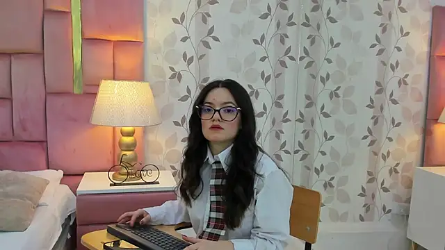 Snapshot of ArianaFranco chatting on March 11, 2026, 2:11 pm ArianaFranco online show from March 11, 2026, 2:11 pm