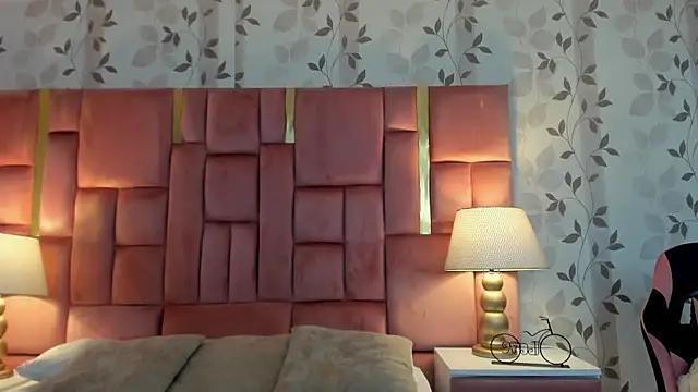 Snapshot of ArianaFranco chatting on March 20, 2026, 1:12 pm ArianaFranco online show from March 20, 2026, 1:12 pm