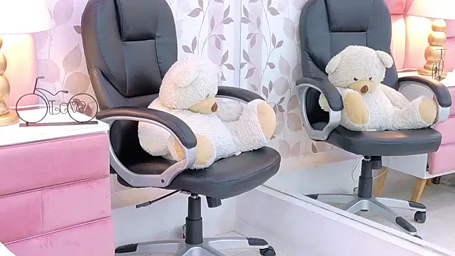 ArianaFranco online show from June 12, 2026, 2:04 pm