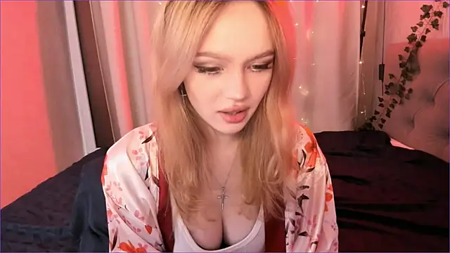 Snapshot of MiaRanki chatting on April 7, 2026, 9:49 pm MiaRanki online show from April 7, 2026, 9:49 pm