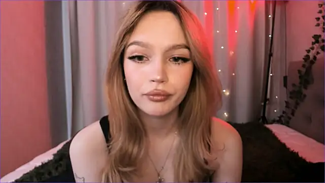 MiaRanki online show from March 25, 2026, 11:14 pm