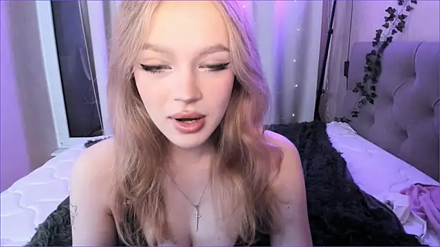 Snapshot of MiaRanki chatting on June 12, 2026, 11:35 pm MiaRanki online show from June 12, 2026, 11:35 pm
