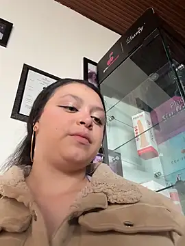 Cute Angell  online show from October 31, 2025, 1:30 pm