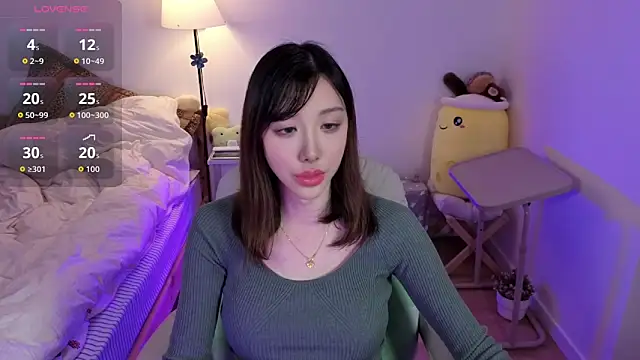 joycemilka online show from November 29, 2025, 1:22 pm