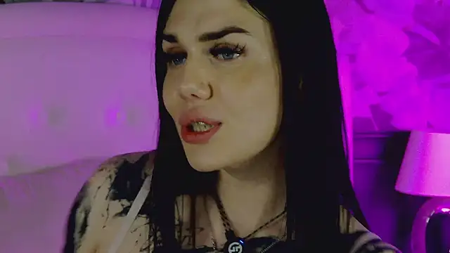 MaeveMoon online show from June 22, 2026, 3:25 am