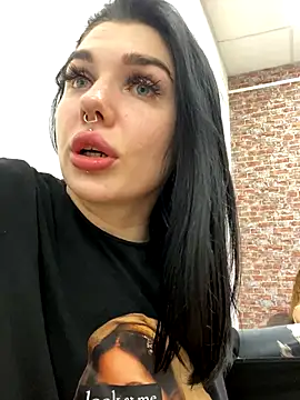 MaeveMoon online show from September 15, 2025, 4:24 am