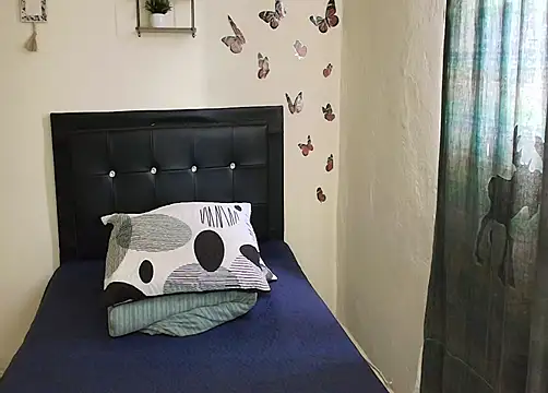 victoria blackk1 online show from October 29, 2025, 12:37 pm