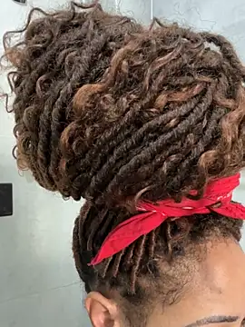 Snapshot of dianagolley420 chatting on February 17, 2025, 6:06 pm dianagolley420 online show from February 17, 2025, 6:06 pm