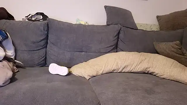 ademandjulia online show from November 15, 2025, 6:23 pm