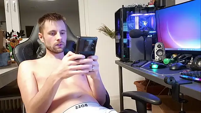 ademandjulia online show from January 15, 2026, 8:56 pm