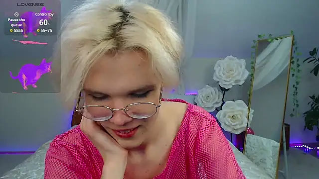 LouiseCoke online show from March 20, 2025, 11:12 pm