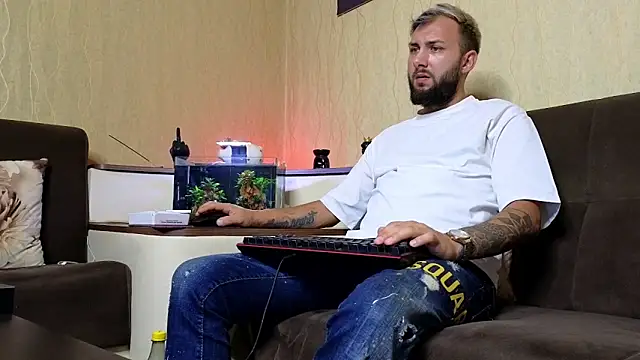 JamieNoxus online show from September 12, 2025, 8:08 pm