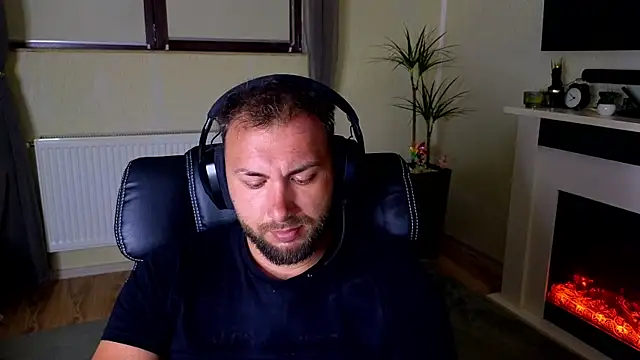 Snapshot of JamieNoxus chatting on May 19, 2026, 4:52 am JamieNoxus online show from May 19, 2026, 4:52 am