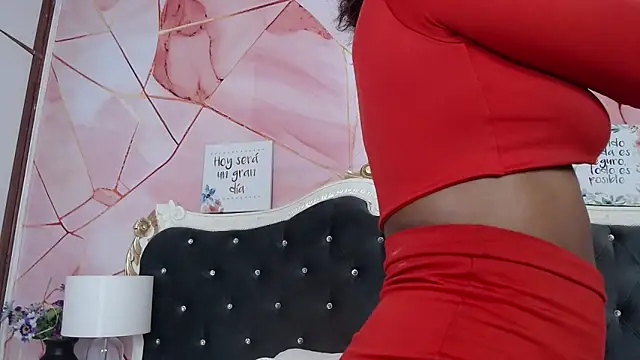 LindaBird online show from November 24, 2025, 8:53 pm