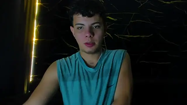 Snapshot of Alessandro_1610 chatting on April 6, 2026, 5:30 am Alessandro 1610 online show from April 6, 2026, 5:30 am
