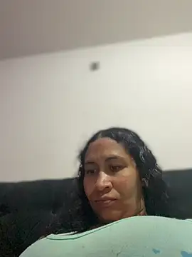 Snapshot of Carola-Ross chatting on June 3, 2026, 1:12 pm Carola-Ross online show from June 3, 2026, 1:12 pm