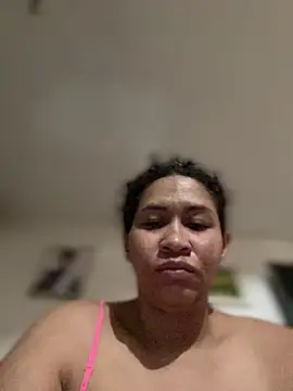 Snapshot of Carola-Ross chatting on May 10, 2026, 2:08 pm Carola-Ross online show from May 10, 2026, 2:08 pm