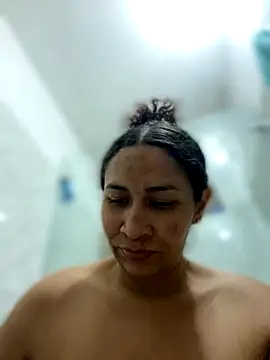 Carola-Ross online show from November 25, 2025, 5:13 pm