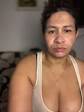 Snapshot of Carola-Ross chatting on July 6, 2026, 11:50 am Carola-Ross online show from July 6, 2026, 11:50 am