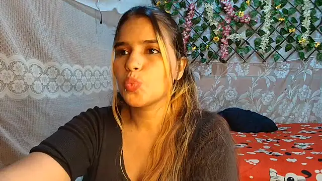 leandro49112 online show from June 17, 2026, 4:39 pm