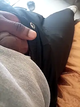 Cumboy2567 online show from October 17, 2025, 10:18 am