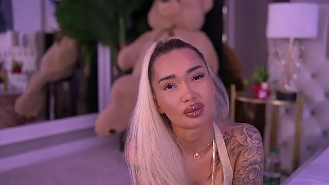 SashaFerrera online show from September 11, 2025, 6:41 pm