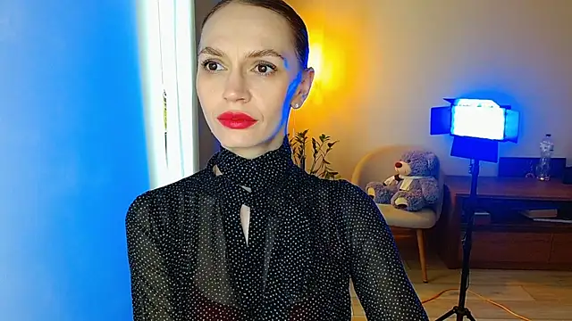 Lady Sunshine  online show from March 5, 2026, 7:38 am