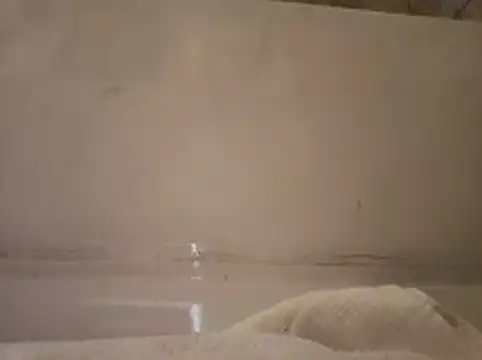 Snapshot of ShysluutGia chatting on February 19, 2026, 12:57 pm ShysluutGia online show from February 19, 2026, 12:57 pm