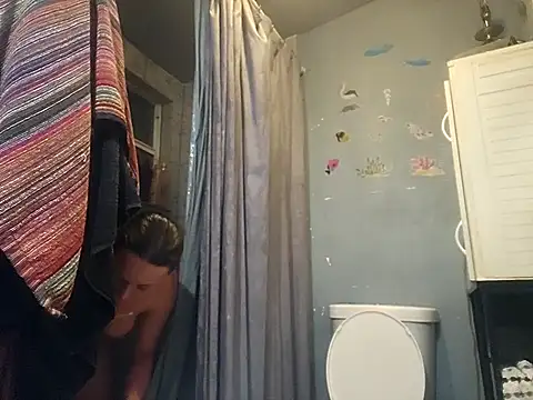 Snapshot of ShysluutGia chatting on March 1, 2026, 12:38 pm ShysluutGia online show from March 1, 2026, 12:38 pm