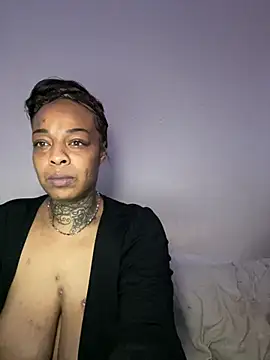 Snapshot of PregnantEbonyGoddess chatting on February 15, 2025, 1:27 pm PregnantEbonyGoddess online show from February 15, 2025, 1:27 pm