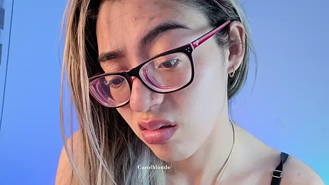 Carolblonde online show from June 25, 2026, 10:37 pm