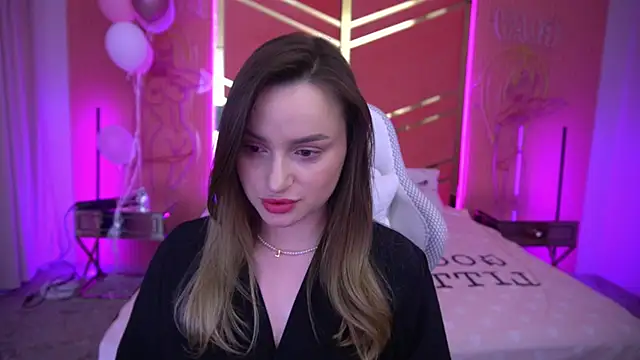 LindsieGreyy online show from March 9, 2025, 11:03 am