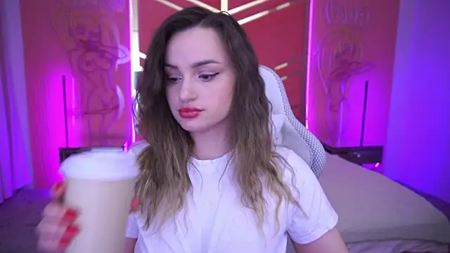 LindsieGreyy online show from March 22, 2025, 7:36 am