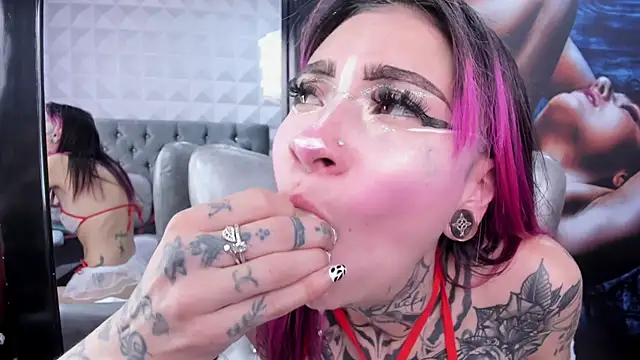 miss   angel online show from October 9, 2025, 6:08 pm